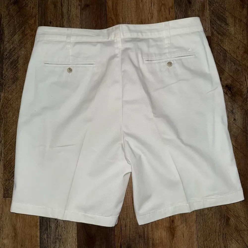Nautica Shorts White 36W - Picture 5 of 5